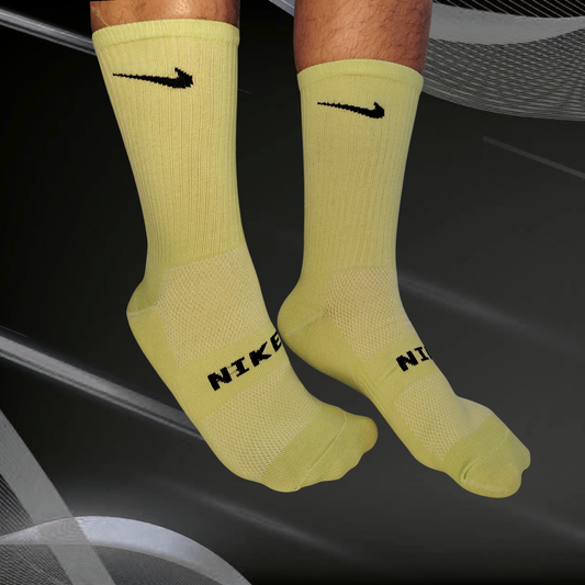 Medias deportivas NK, amarillo limón