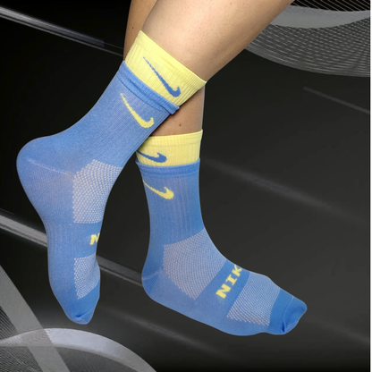Medias deportivas doble púño color amarillo y azul