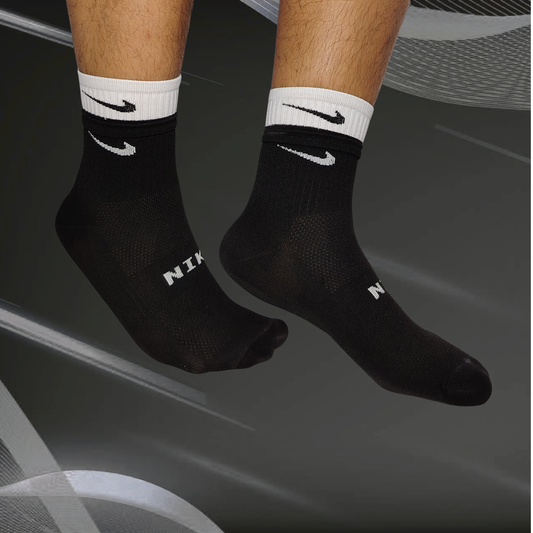 Medias deportivas doble púño blanco y negro